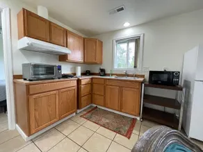 Completely furnished. Children under 13 are free - Image 3