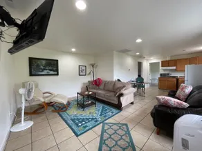 Completely furnished. Children under 13 are free - Image 2