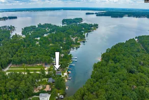Lake front Lake Murray in the Heart of Lexington - Image 4