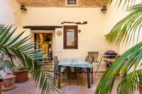 Townhouse in the old town of Artá - Image 5