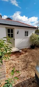 Self- Contained 1 bedroom suite. - Image 2