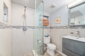 Riverview Studio: Downtown Melbourne Efficiency - Image 4