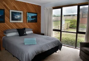 River 2C, Scenic views & close to facilities - Image 2