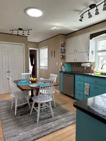 Best Boise Location! 3 bedroom 2 bath Pet Friendly - Image 4