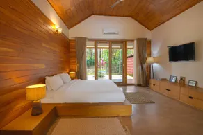 2BR| Pool+Brkfst |StayVista| Tall Silver@Karnataka - Image 3