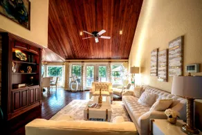 The Grand at Lake Hamilton - Image 2