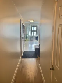 Amazing condo in the Old Port - Image 5