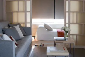 Centrally Located, Bright hotel-style Apartment - Image 3