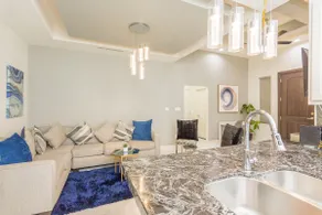 🎄New Luxury Family Friendly Downtown Modern Home🏡 - Image 3