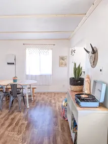 15 min from Joshua Park | Cozy Cabin w/ View | AC - Image 3