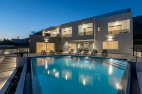 Luxurious Villa Meri - Image 5