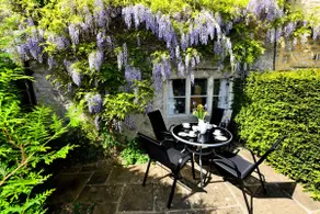 ⭐⭐⭐⭐⭐ Stylish and unique Cotswold village cottage - Image 2