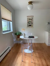minimal lakefront apartment - Image 3