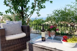 Marina Seaview Cottage - Image 2