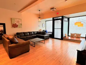 Private 3-level townhouse+23 Bed&Sofa bed+Sunny Terrace&Balcony+Free Parking - Image 5