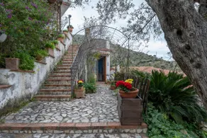 Sicily Reitano apartment sleeps 3 - Image 4