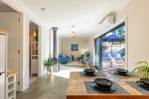 Pine Beach Guest House in the Heart of Balnarring - Image 3