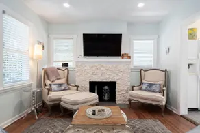 Heart of Town Cottage with Hot Tub - Image 3