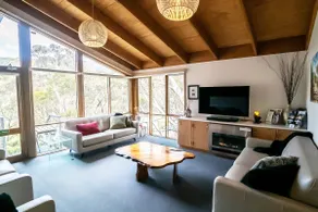 Tanjil Creek Lodge-Luxury in the Alps (Rooms 1-4) - Image 5