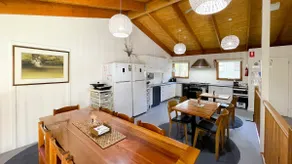 Tanjil Creek Lodge-Luxury in the Alps (Rooms 1-4) - Image 4