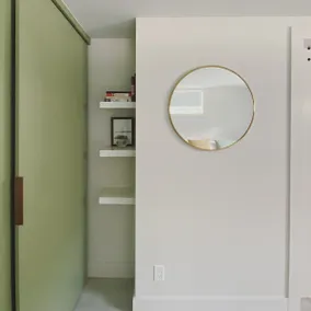 Modern Beach House. Steps to Main St & Beach. - Image 2