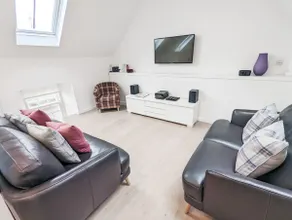 Spacious & bright home in centre-Old Course 5 mins - Image 2