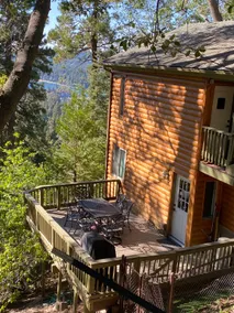 Peaceful Cozy Cabin Amongst the Trees with View of Lake Arrowhead - Image 4