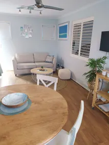 Walk to beach, park, cafes. Perfect retreat! - Image 3
