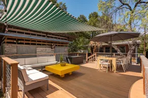 Peaceful retreat with lounge deck & nature reserve - Image 2