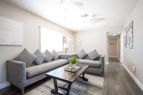 25%Off Special - Charming 2 Bedroom House - Image 4