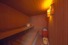 Smart Luxury - Private Gym, Hot Tub & Sauna - Image 5