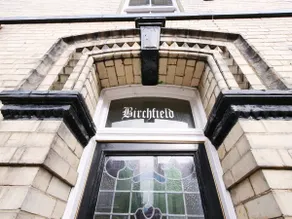 \"Birchfield\" - close to city centre, 4-bed ensuite - Image 4