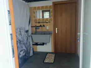 Studio with terrace & garden - Image 2