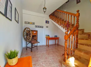 Large Andalusian style house with balcony - Image 4