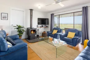 Port Albert Waterview Retreat - Image 5