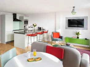 Luxury Flat for up to 4 with gym & 24/7 Reception - Image 5