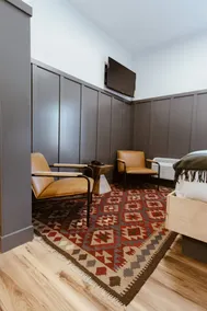 The Flying Steamshovel Inn - Room 6 - Image 3