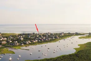 Exquisite Oceanside Madaket Getaway - Image 3