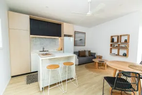 Centrally Located Modern Studio Noosa Heads - Image 2