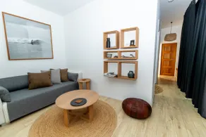 Centrally Located Modern Studio Noosa Heads - Image 5