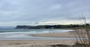 Lovely coastal 2 bedroom top floor apartment - Image 2