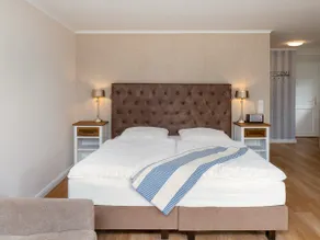 10* Large studio balcony - central and close to the beach - Image 5