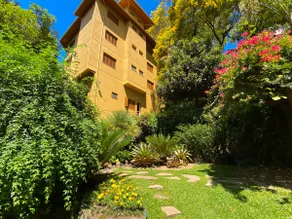 High standard, 5-minute walk to covered street, 2d, en-suite. - Image 2