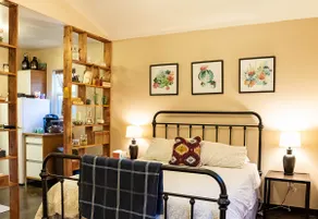 Charming Guesthouse w/ Full Kitchen & Pool - Image 5