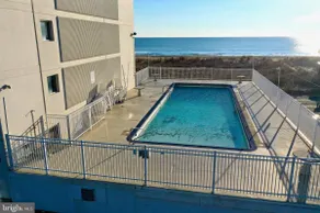 Canal front with boat slip, boat ramp,  WiFi, and roku streaming TV - Image 4