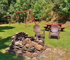 20min til Asheville, i byen Black Mountain, Montreat 5min UDSTILLINGER Pejs brolagt! - Image 4