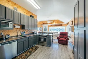 Lakefront Stunning Home, only 30 min to Sugarloaf! - Image 2