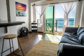BEACHFRONT Relaxation 1 Bedroom Apt - Image 4