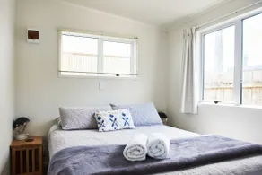 Orewa Kiwi Cabins - Image 2