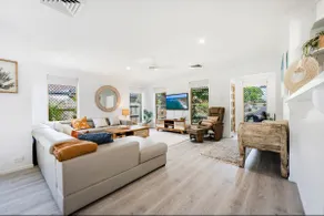 Kailani Beach House - LJHooker Yamba - Image 3